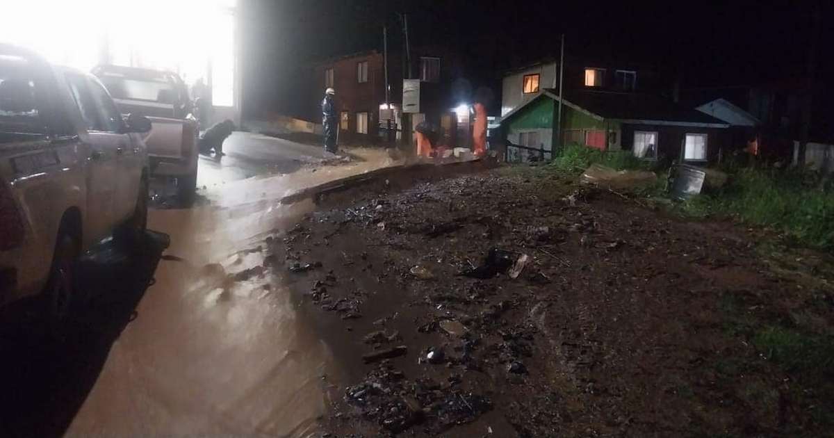 Aluvión en quebrada impacta a Localidad de Queule en la comuna de Toltén