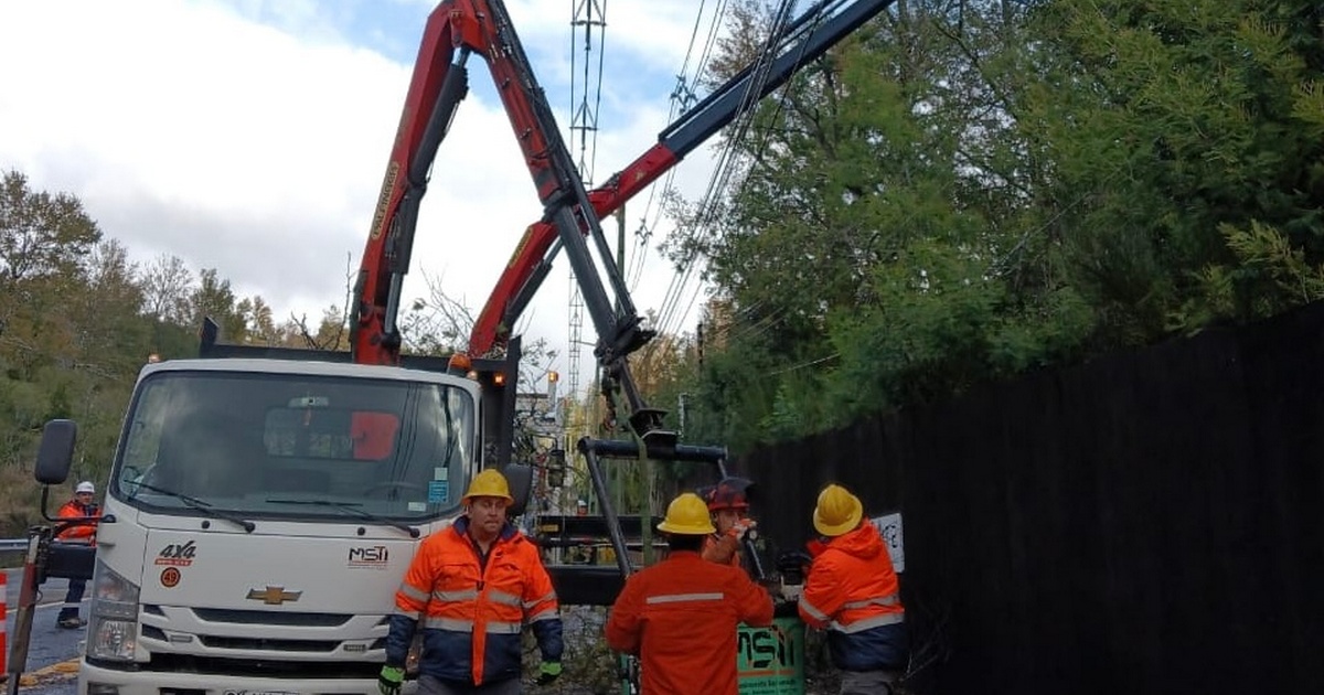 CGE intensifica trabajos de reposición del suministro eléctrico con foco en zona lacustre de La Araucanía