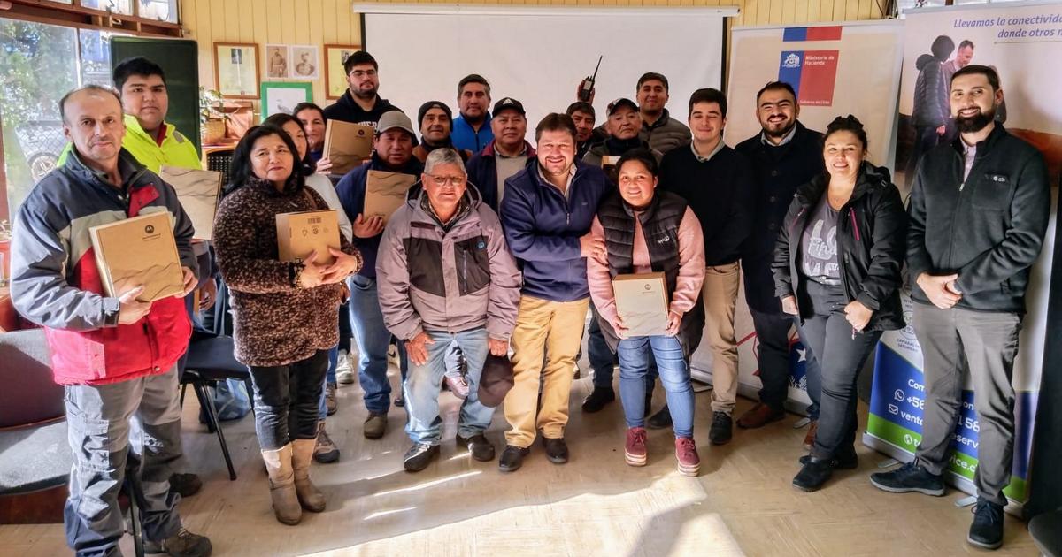 En Galvarino se entregaron radios a Juntas de Vigilancia Rural