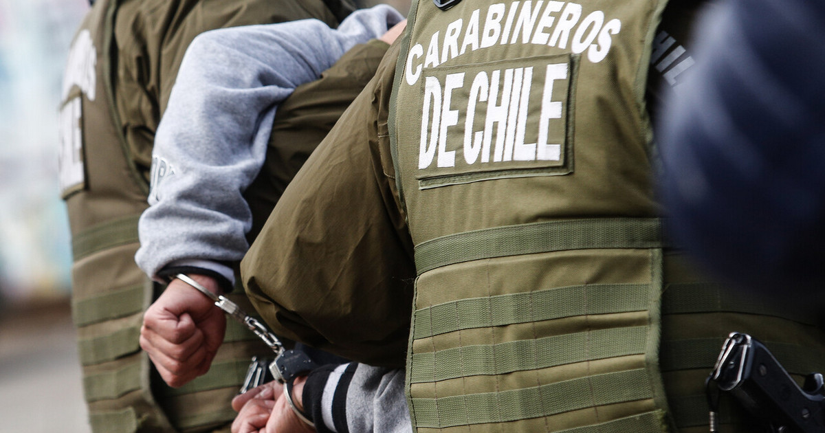 Carabineros de Temuco detiene a delincuente con 80 detenciones previas tras millonario robo a local comercial