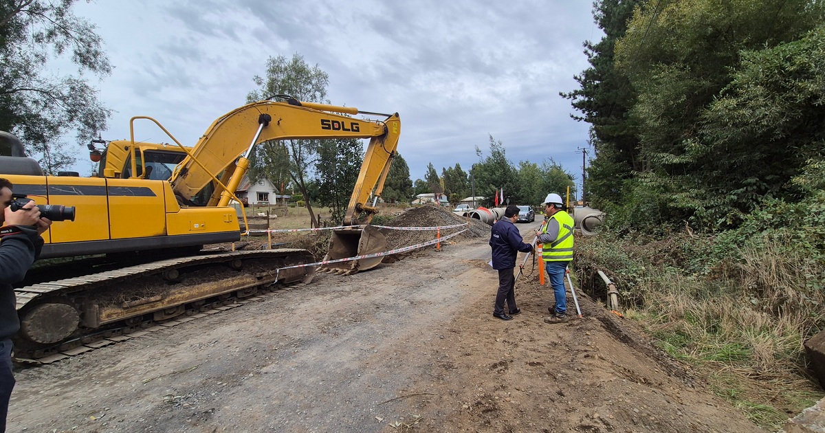 Arrancan obras de pavimentación en Alhueco–Vega Larga tras años de espera