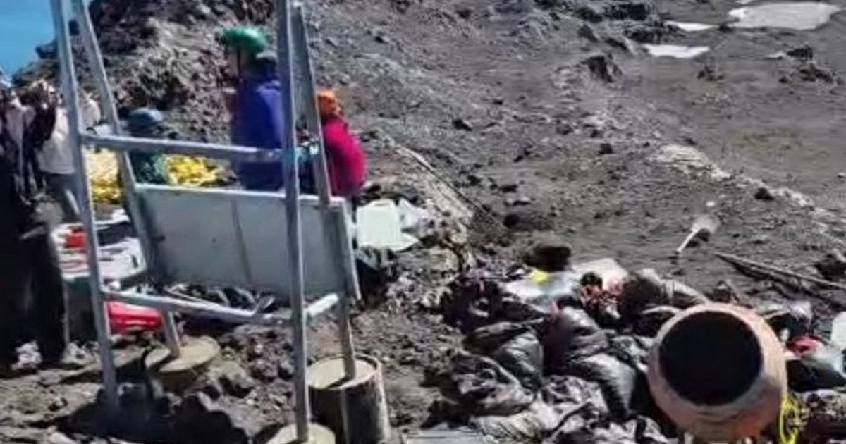 Volcán Villarrica cuenta con nueva tecnología para su monitoreo en el cráter