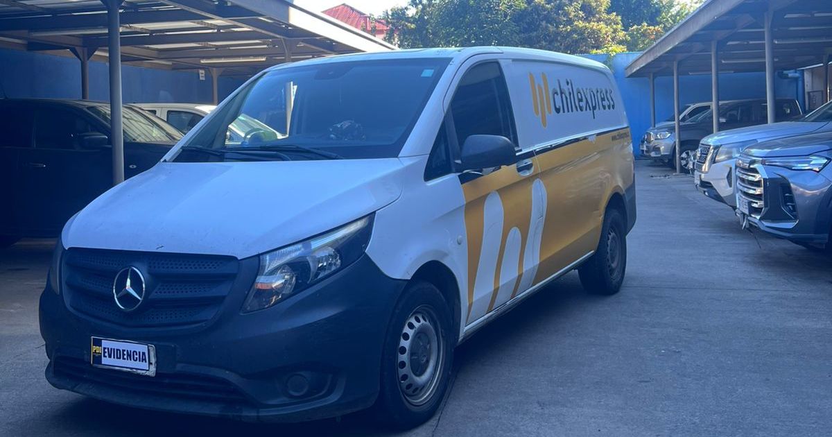 PDI Angol recupera vehículo de empresa de reparto sustraído en el centro de la comuna