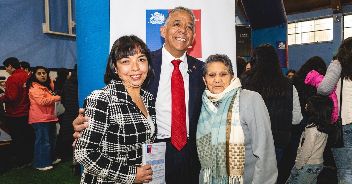 Alcalde cumple meta habitacional y beneficia a 600 familias de Collipulli